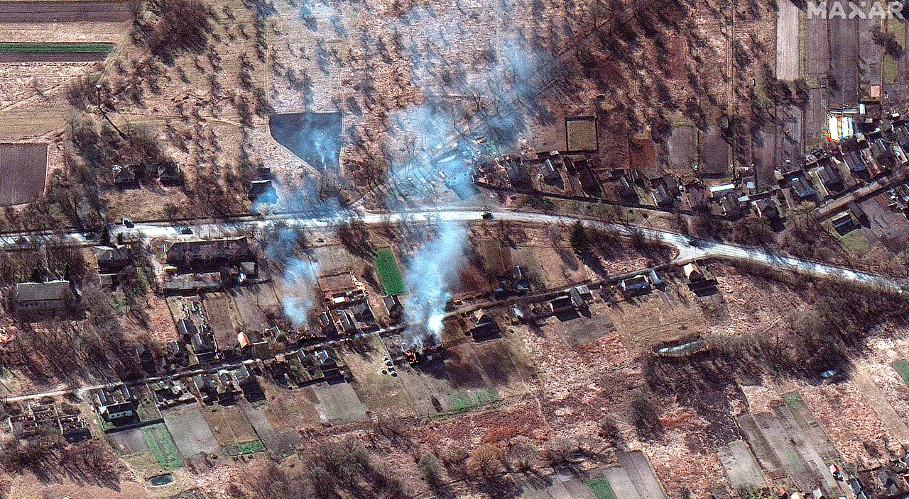 Uydu görüntüleri ortaya çıktı: 64 kilometrelik Rus konvoyu Kiev'e ilerliyor